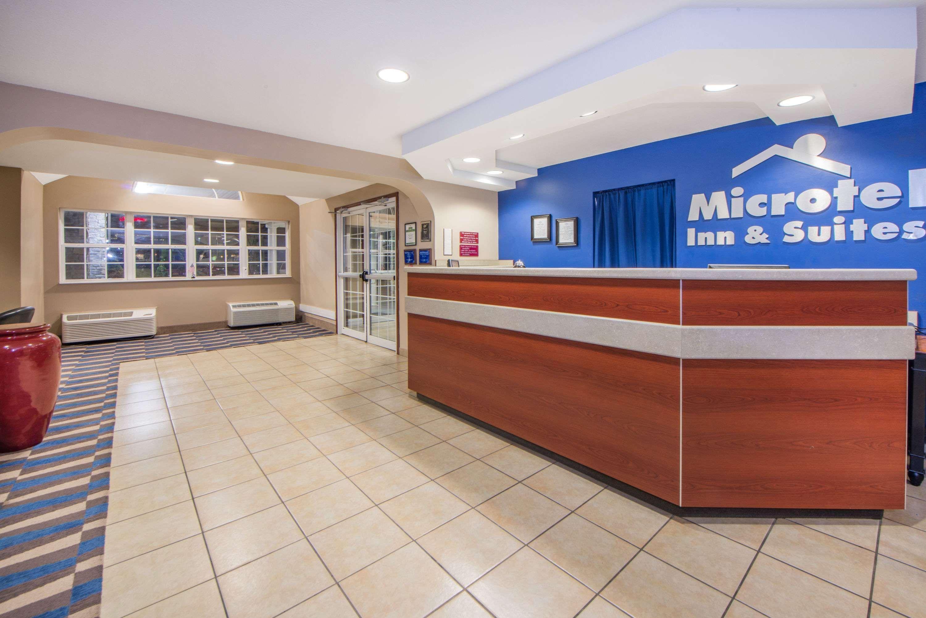 Microtel Inn And Suites By Wyndham Miami Ok Exteriör bild